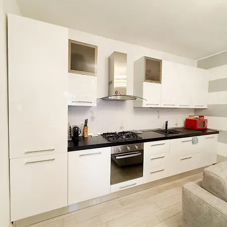 Lugana Bay - Just 150 Meters From The Peschiera del Garda